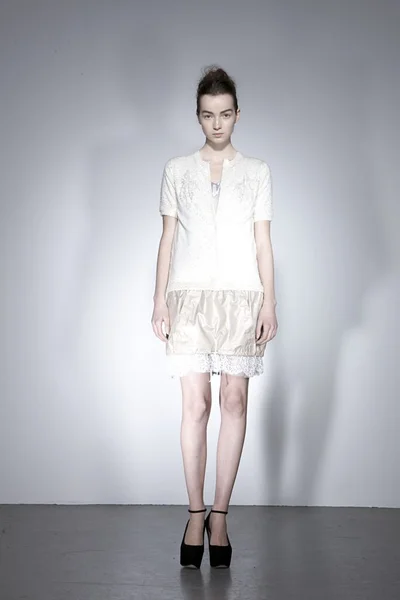 Look 12